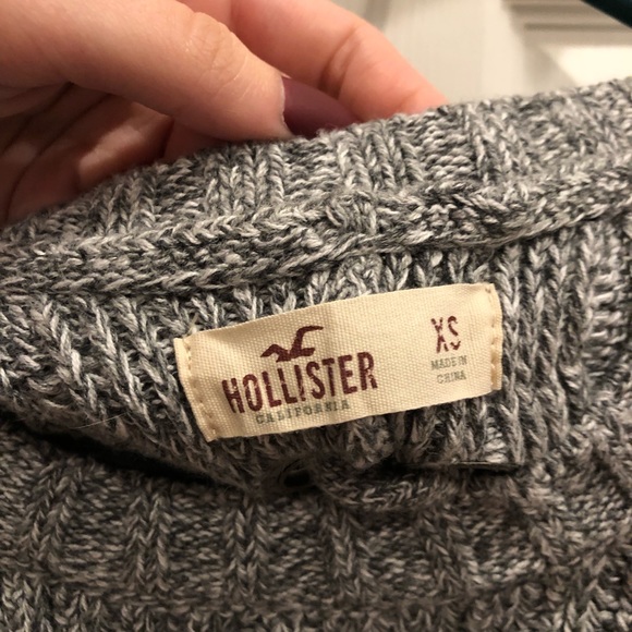 Hollister Knit Sweater - Picture 4 of 5